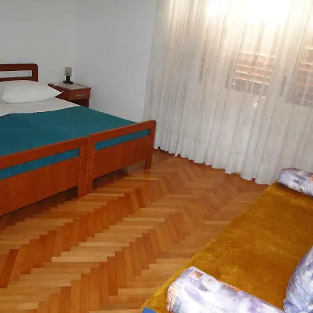 In - Sibenik Riviera 35152 Primošten